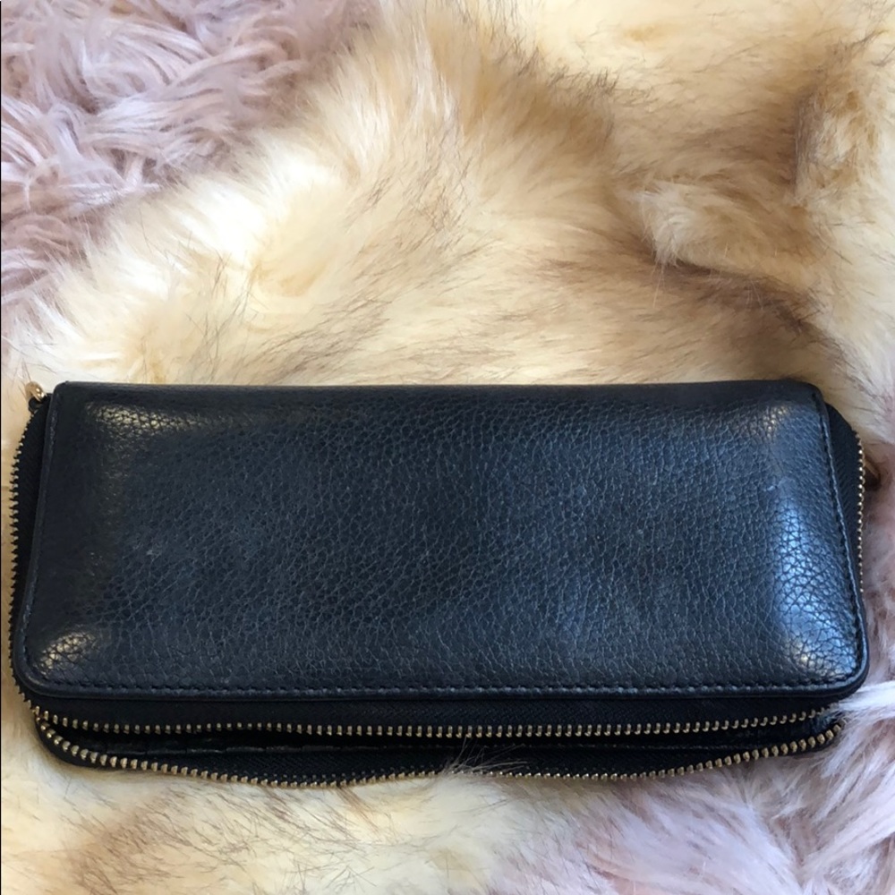 Black Michael Kors wallet - Picture 3 of 6